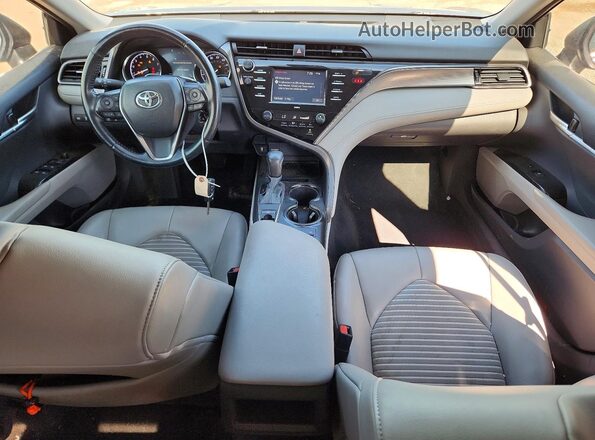 4T1G11BK9LU014813 2020 TOYOTA CAMRY Gray Вид панелі приладів