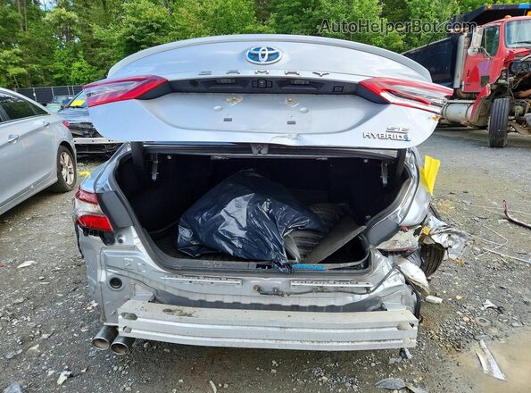 4T1G31AKXMU559948 2021 TOYOTA CAMRY Silver Widok z tyłu