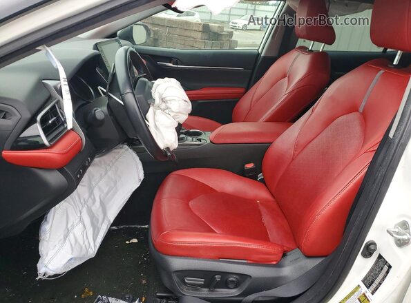 4T1K31AK0PU048151 2023 TOYOTA CAMRY White Вид салону спереду