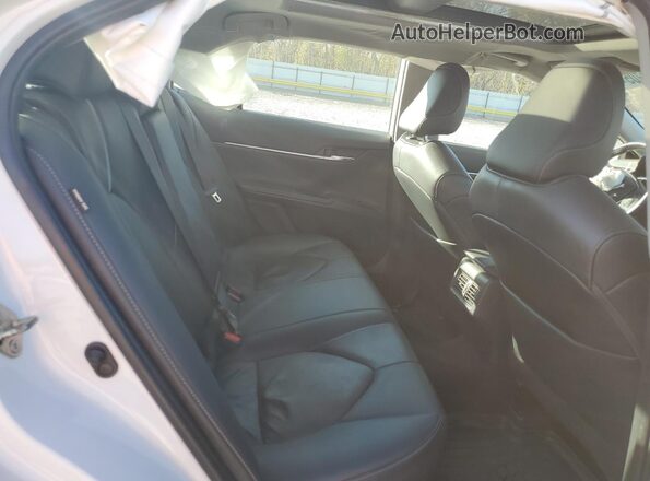 4T1K61AK3LU302680 2020 TOYOTA CAMRY White Rear seats view