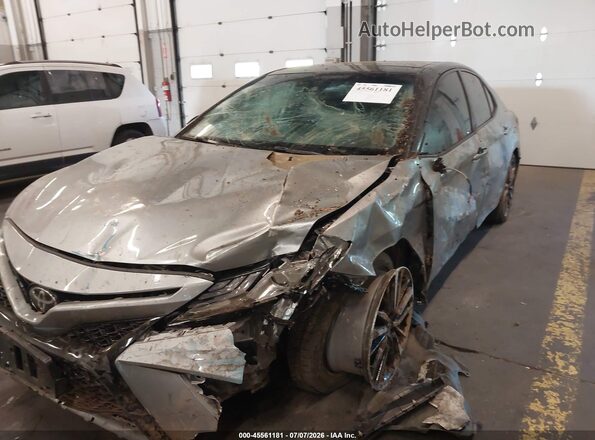 4T1K61AK7LU326657 2020 TOYOTA CAMRY Silver Вид спереду