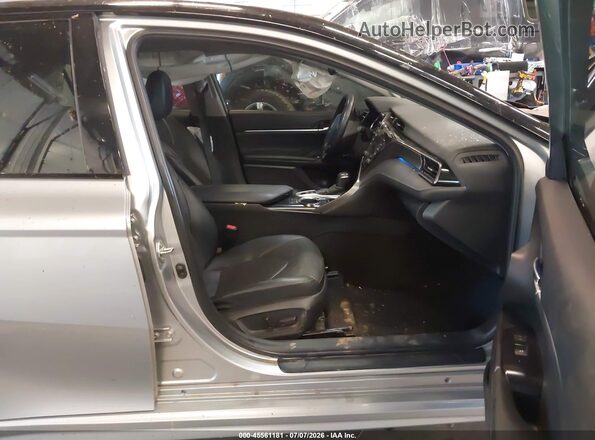 4T1K61AK7LU326657 2020 TOYOTA CAMRY Silver Вид салону спереду
