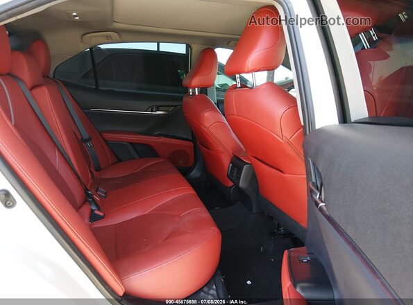 4T1K61AK7LU396532 2020 TOYOTA CAMRY White Widok naklejki z numerem VIN
