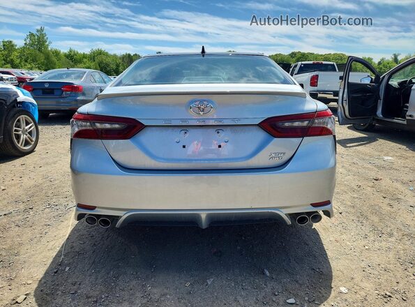 4T1K61BK5MU030231 2021 TOYOTA CAMRY Silver Հետևի տեսք