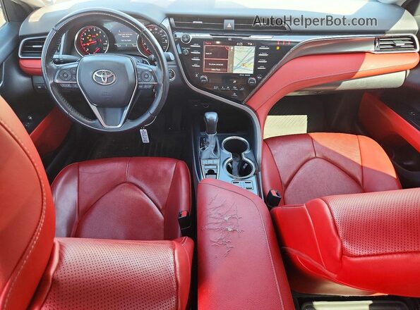 4T1K61BK7LU012456 2020 TOYOTA CAMRY Белый Вид панели приборов