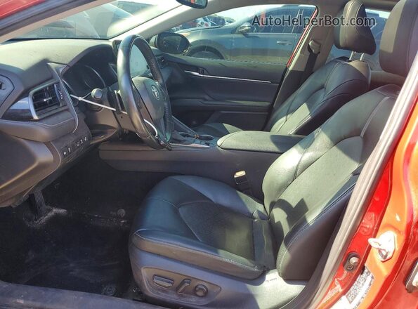 4T1K61BK8MU021393 2021 TOYOTA CAMRY Red Սալոնի դիմացի տեսք
