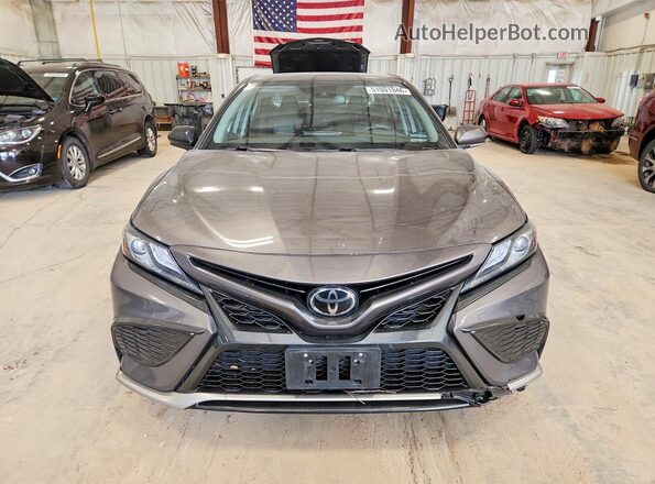 4T1K61BK9NU062567 2022 TOYOTA CAMRY Gray Front view
