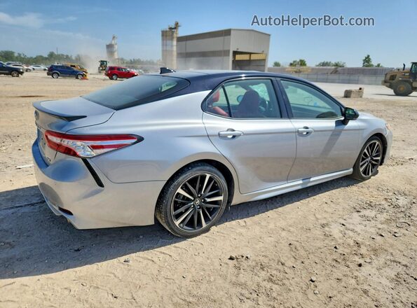 4T1KZ1AK0LU033836 2020 TOYOTA CAMRY Silver Tył prawy