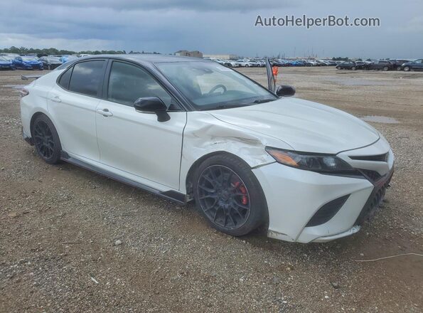 4T1KZ1AK1MU048413 2021 TOYOTA CAMRY White Delantero derecho