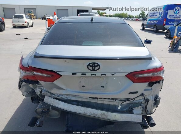 4T1KZ1AK2PU072918 2023 TOYOTA CAMRY Silver Դիմացի տեսք