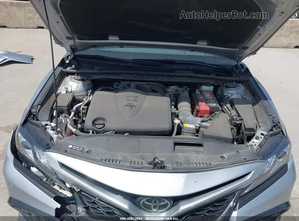 4T1KZ1AK2PU072918 2023 TOYOTA CAMRY Silver Հետևի տեսք