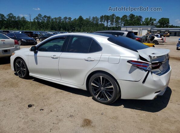 4T1KZ1AK3LU035645 2020 TOYOTA CAMRY White Trasero izquierdo