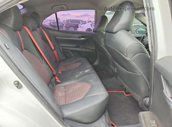 4T1KZ1AK6RU092463 2024 TOYOTA CAMRY White Rear seats view