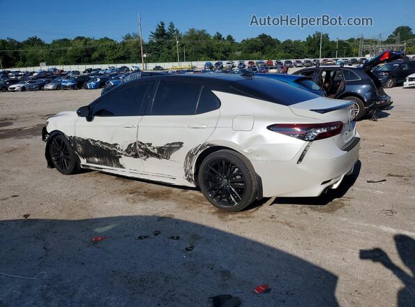 4T1KZ1AKXPU080975 2023 TOYOTA CAMRY White Trasero izquierdo