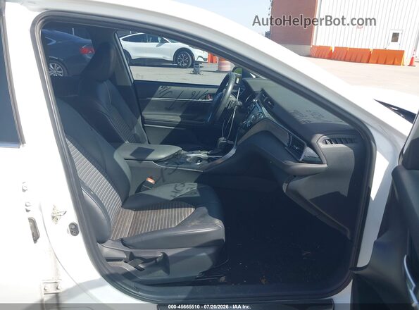4T1M11AK0LU992069 2020 TOYOTA CAMRY White Front interior view