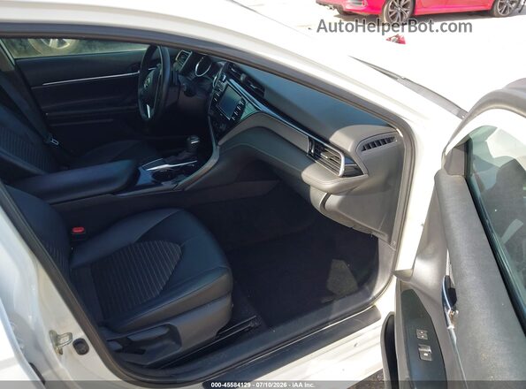 4T1M11AK8LU954685 2020 TOYOTA CAMRY White Widok wnętrza z przodu