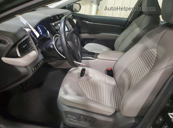 4T1M11BK3LU017130 2020 TOYOTA CAMRY Black წინა სალონის ხედი