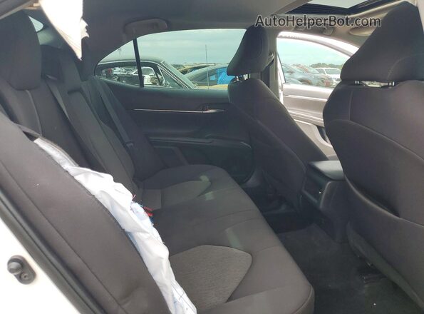 4T1R11AK1NU065705 2022 TOYOTA CAMRY White Вид задніх сидінь