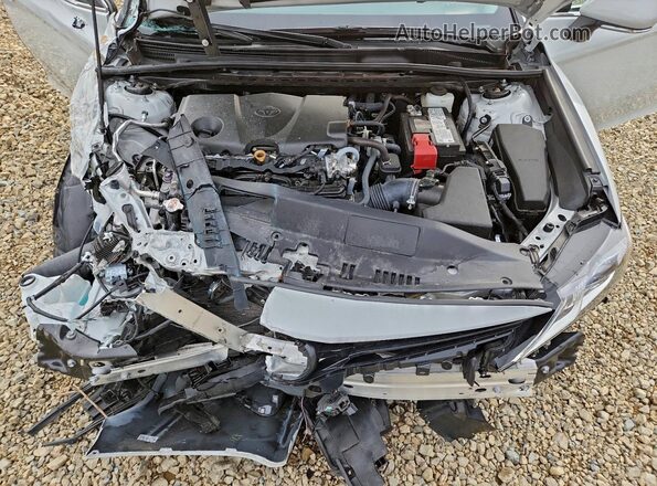 4T1R11AK4NU022329 2022 TOYOTA CAMRY White Rear interior view