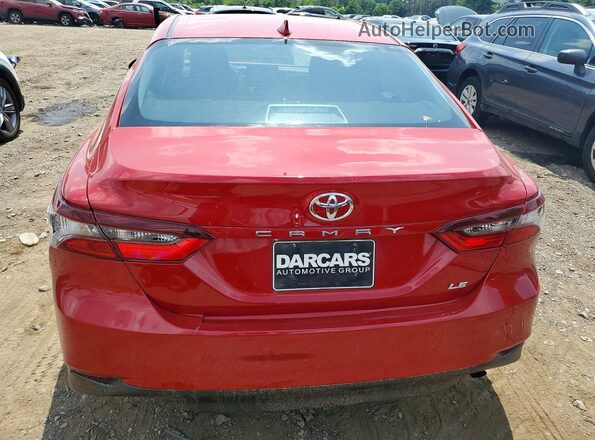 4T1R11AK6RU215765 2024 TOYOTA CAMRY Red უკანა ხედი