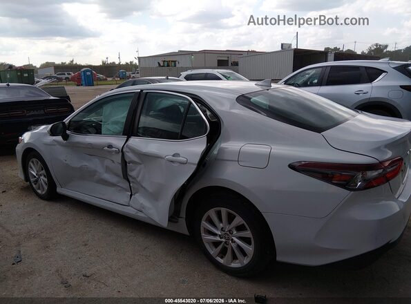 4T1R11AK9RU218921 2024 TOYOTA CAMRY White 360 interior view
