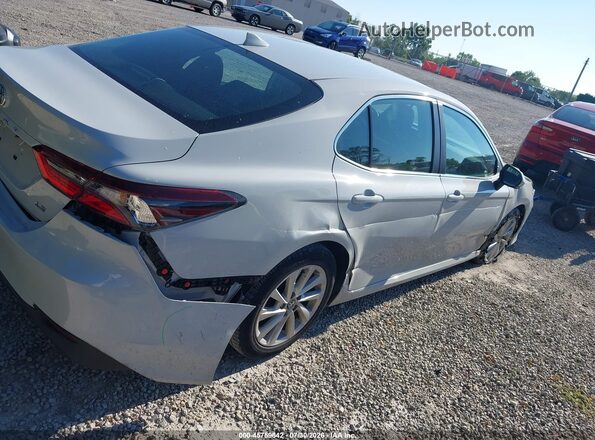 4T1R11AKXNU054203 2022 TOYOTA CAMRY White 