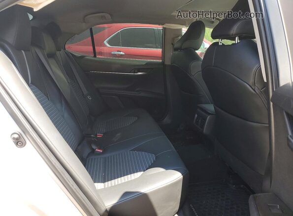 4T1S11BK8MU034689 2021 TOYOTA CAMRY Silver Vista de los asientos traseros