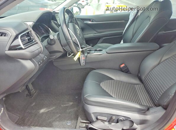 4T1T11AK7RU215375 2024 TOYOTA CAMRY Красный Вид салона спереди