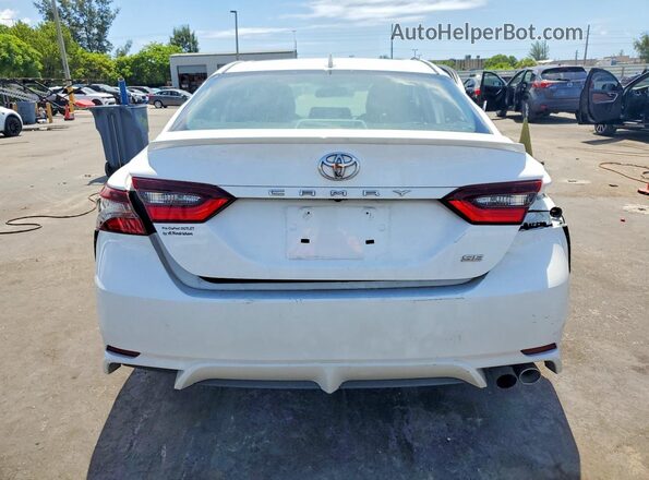 4T1T11AK8MU564909 2021 TOYOTA CAMRY White უკანა ხედი