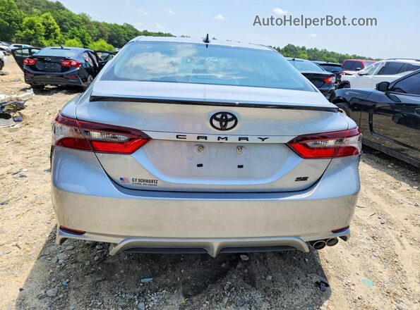 4T1T11AKXNU006237 2022 TOYOTA CAMRY Silver Հետևի տեսք