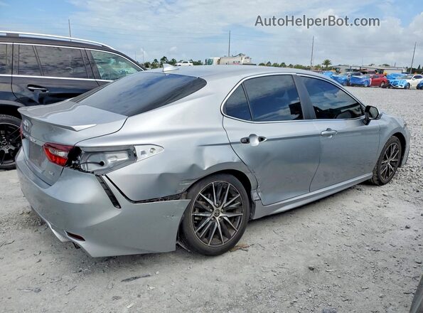 4T1T11AKXRU851708 2024 TOYOTA CAMRY Silver Rear right