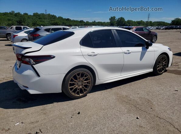 4T1T31AK7PU047261 2023 TOYOTA CAMRY Белый Задняя правая четверть
