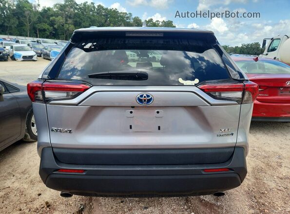 4T3B6RFV0RU160337 2024 TOYOTA RAV4 Silver Հետևի տեսք