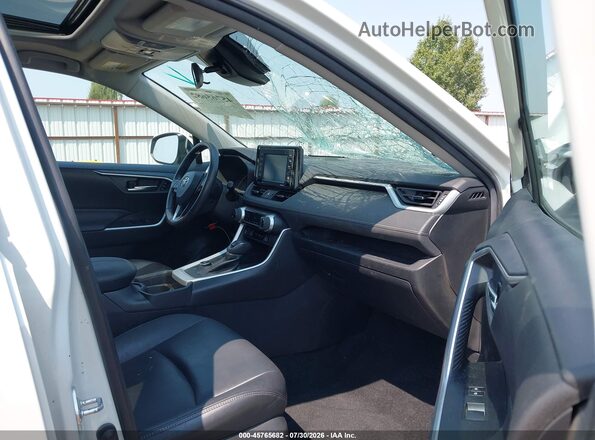 4T3B6RFV1MU054441 2021 TOYOTA RAV4 HYBRID White Front interior view