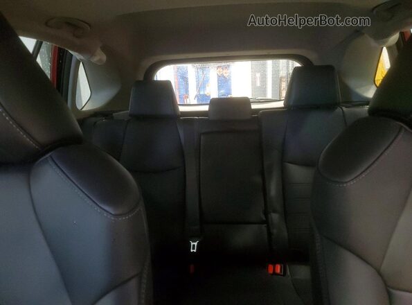 4T3B6RFV4RU150152 2024 TOYOTA RAV4 Red Вид задніх сидінь