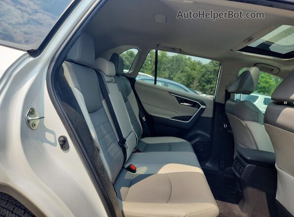 4T3B6RFV5PU109333 2023 TOYOTA RAV4 White Rear seats view