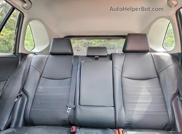 4T3B6RFV7SU192255 2025 TOYOTA RAV4 Black Widok tylnych siedzeń