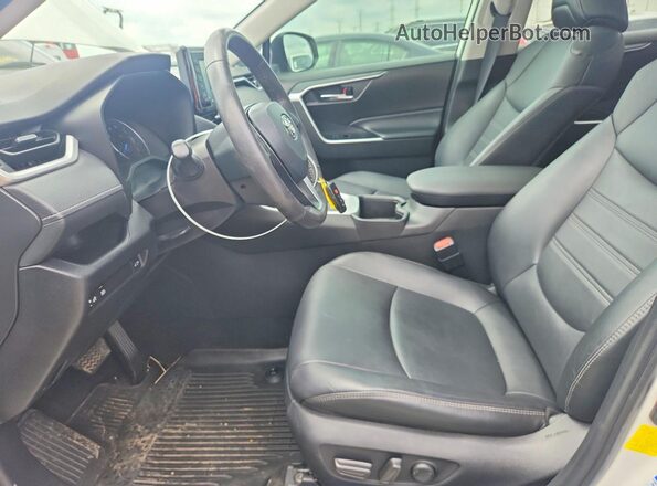 4T3B6RFV9NU089519 2022 TOYOTA RAV4 White Widok wnętrza z przodu