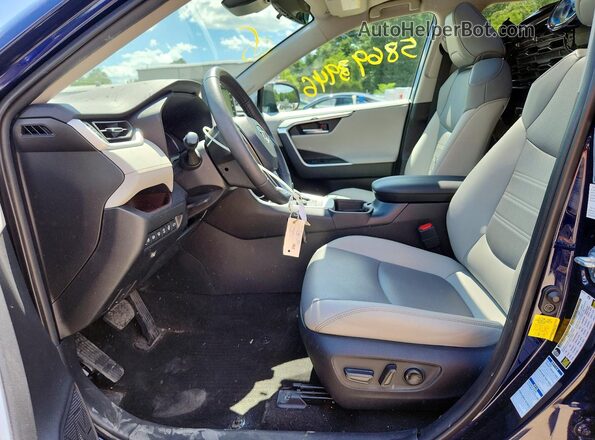 4T3D6RFV0MU048526 2021 TOYOTA RAV4 Синий Вид салона спереди