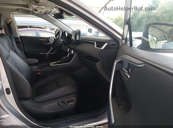 4T3D6RFV9PU114821 2023 TOYOTA RAV4 HYBRID Silver Սալոնի դիմացի տեսք