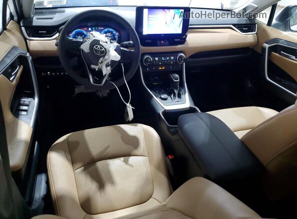 4T3D6RFVXPU137847 2023 TOYOTA RAV4 White Widok deski rozdzielczej