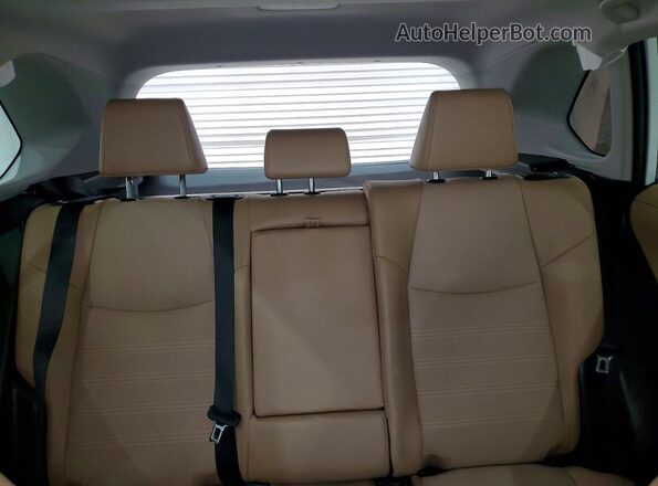 4T3D6RFVXPU137847 2023 TOYOTA RAV4 White Widok tylnych siedzeń