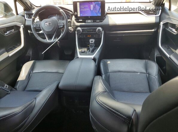 4T3E6RFV3PU113474 2023 TOYOTA RAV4 Silver Առջևի վահանակի տեսք