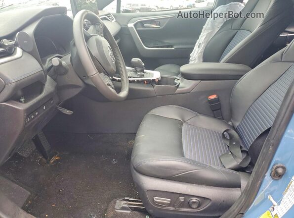 4T3E6RFV3SU179063 2025 TOYOTA RAV4 Blue Front interior view