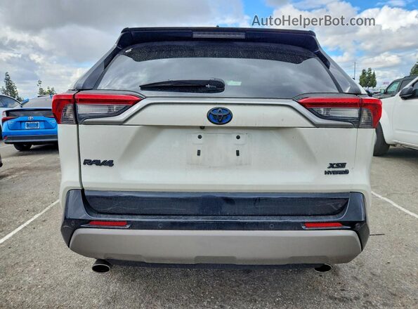 4T3E6RFV7NU089404 2022 TOYOTA RAV4 White Widok z tyłu
