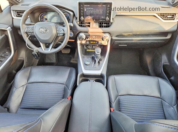 4T3E6RFV8MU040579 2021 TOYOTA RAV4 White Vista del salpicadero