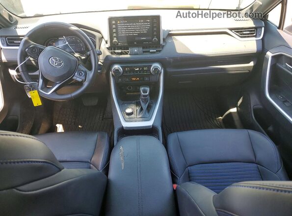 4T3E6RFVXMU057576 2021 TOYOTA RAV4 Silver წინა პანელის ხედი