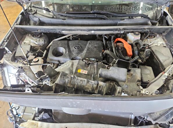 4T3MWRFV8NU059839 2022 TOYOTA RAV4 Silver Widok komory silnika