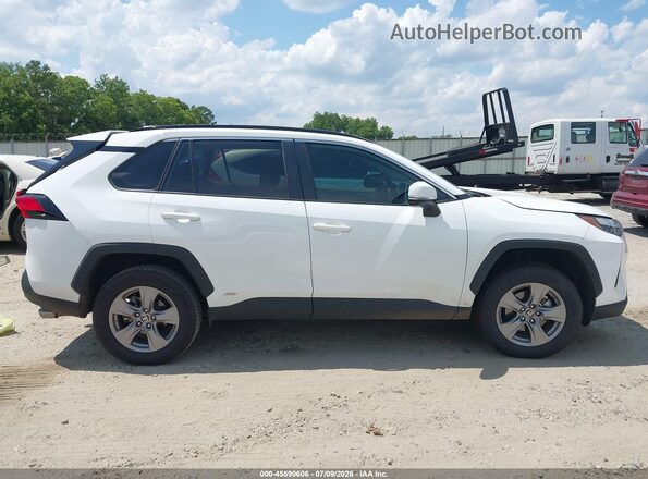 4T3MWRFVXRU127726 2024 TOYOTA RAV4 HYBRID White Vista interior trasera