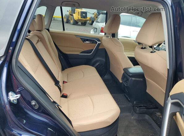 4T3R6RFV1LU003339 2020 TOYOTA RAV4 Blue Rear seats view